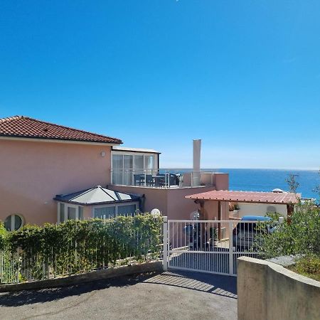 Dernier Etage D'Une Maison Roquebrune-Cap-Martin Bagian luar foto