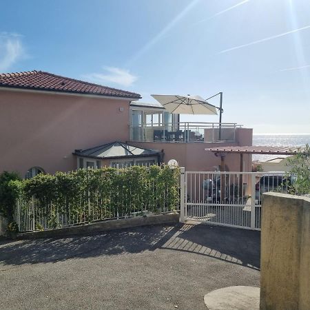 Dernier Etage D'Une Maison Roquebrune-Cap-Martin Bagian luar foto