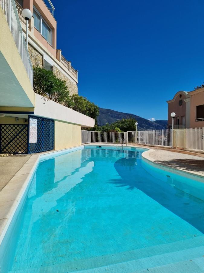 Dernier Etage D'Une Maison Roquebrune-Cap-Martin Bagian luar foto