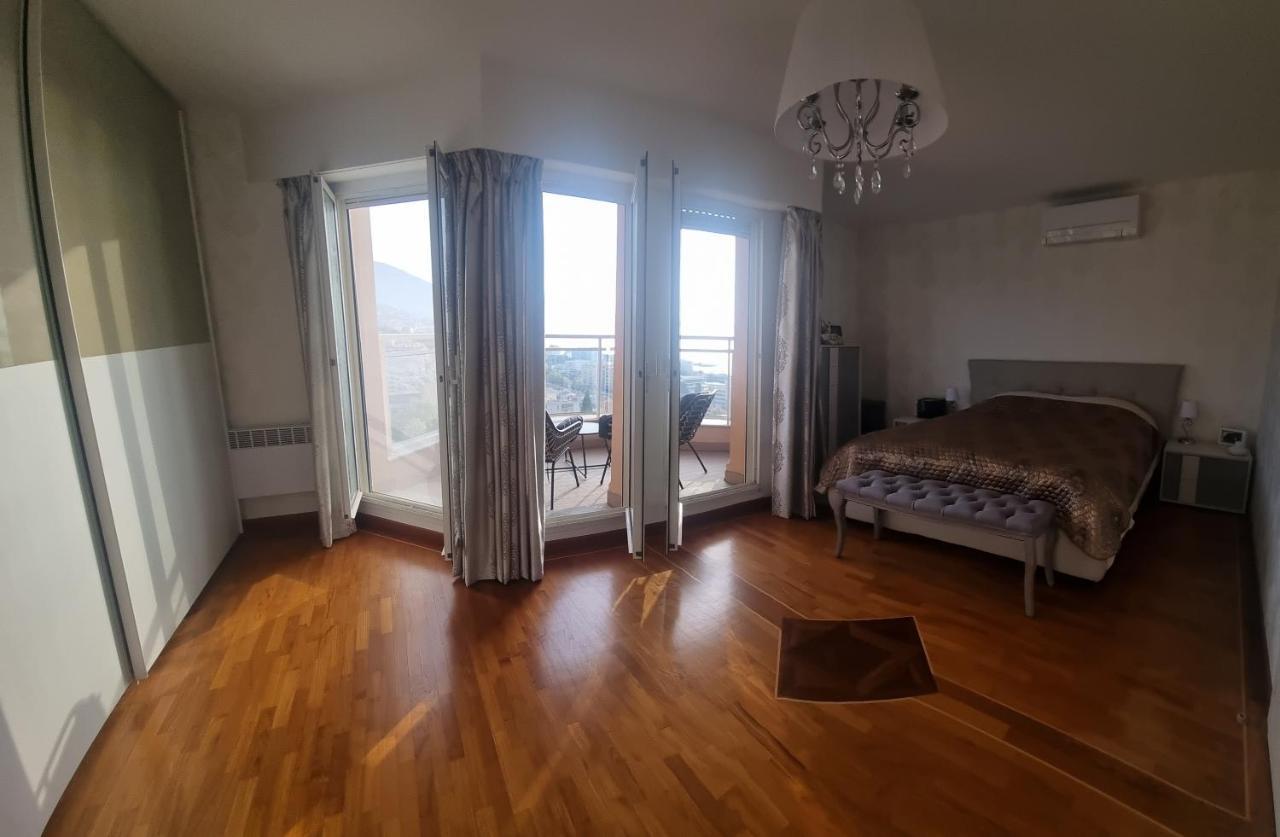 Dernier Etage D'Une Maison Roquebrune-Cap-Martin Bagian luar foto