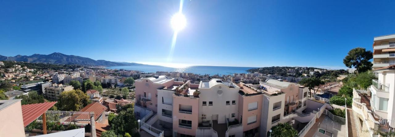 Dernier Etage D'Une Maison Roquebrune-Cap-Martin Bagian luar foto